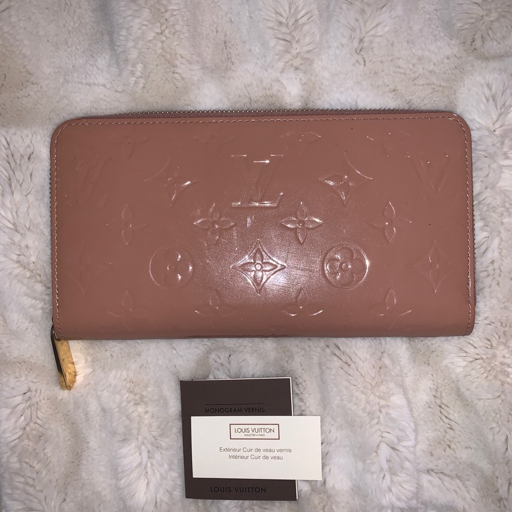 Louis Vuitton Vernis Patent leather zipper wallet, Rose